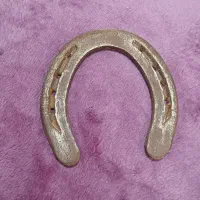 نعل اسب کارکرده و قدیمی