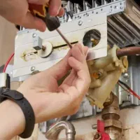 تعمیر و شستشوی آبگرمکن دیواری تخصصی