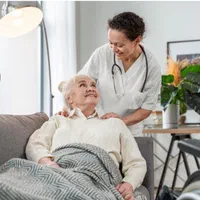 شرکت پاک مهر مراقب سالمند کودک نظافت همراه بیمار