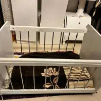 روروک و تخت کنار مادر