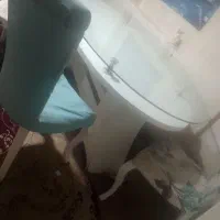 میز بزرگ و زیبا به دلیل کمبود جا به فروش میرسد