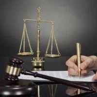 وکیل پایه یک دادگستری با سابقه