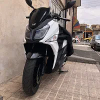 Sym j200