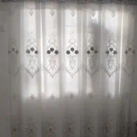 پرده کاملاً سالم همراه کتیبه