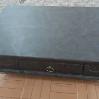 گل میز جلو مبل