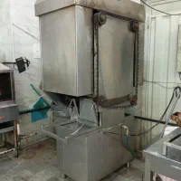 کباب‌پز اتوماتیک صنعتی کاملاً سالم و در حال کار