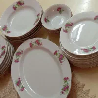 چینی گل سرخی