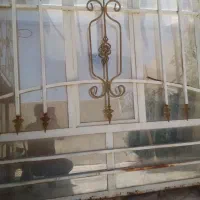پنجره آهنی 160 در 160 باشیشه