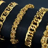 یک دستبند طلا گم شده