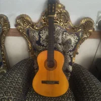 گیتار یاماها C70