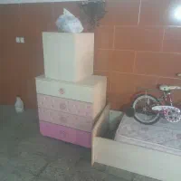 تختخواب ودرایور و کمد بچه|اسباب و اثاث بچه|یزد, |دیوار