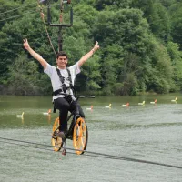 استخدام نیرو‌