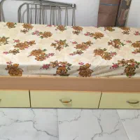 تخت چوبی  تک نفره همراه تشک