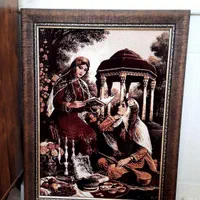 یک عدد تابلوفرش ماشینی۱۲۰۰شانه ویک عددمیزعسلی تاشو