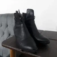 چکمه سایز۴۰،|کیف، کفش، کمربند|پرند, فاز ۶|دیوار