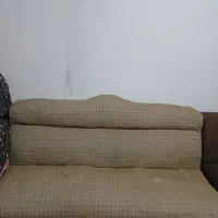 ۲ دست مبل راحتی و کاناپه ای|مبلمان خانگی و میز عسلی|اصفهان, لاله|دیوار
