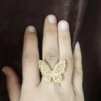 انگشتر پروانه