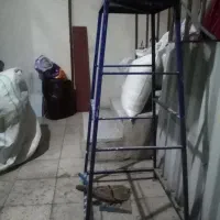 2عدد چهار پایه یکی بلند یکی کوتاه سالم بهگ|صندلی و نیمکت|تهران, خلیج فارس|دیوار