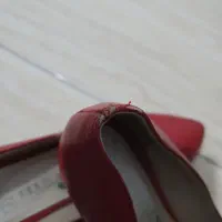 کفش قرمز|کیف، کفش، کمربند|ساری, |دیوار