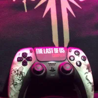 دسته PS5 طرح Last Of us لاماسو