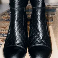 نچکمه و نیم بوت