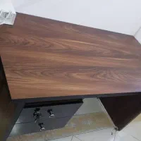 میز تحریر و کامپیوتر|میز تحریر و کامپیوتر|صدرا-فارس, فاز ۱|دیوار