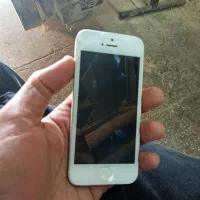 گوشی اپل ۵ سالم