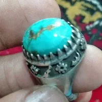 فیروزه نیشابور.رگه طلا