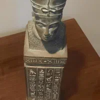 تندیس مصری نفرتیتی|کلکسیون اشیاء عتیقه|تهران, باغ فیض|دیوار