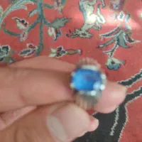 یاقوت و انگشتر آبی