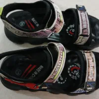 کفش تابستانی|کیف، کفش، کمربند|اصفهان, باغ فدک|دیوار