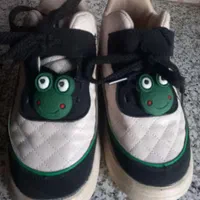 کفش بچه‌گانه