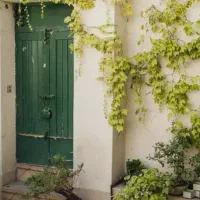 ویلائی 180 متر حاشیه 10متر زیربنا 220 متر  خ بهار