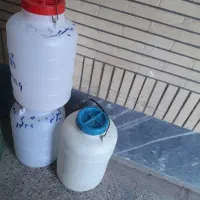 تعدادی قمقمه تمیز  شسته وسالم|ظروف نگهدارنده، پلاستیکی، یکبارمصرف|شهرکرد, |دیوار