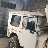 فقط سقف فلزی جیپ توسن سالم و بدون ایراد