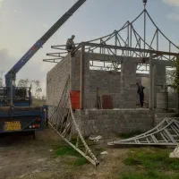 جرثقیل خاور|خدمات حمل و نقل|لاهیجان, قیام|دیوار