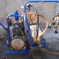 یک‌عدد‌دستگاه‌شیردوش|ماشین‌آلات صنعتی|فامنین, |دیوار