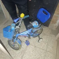 دوچرخه ۱۲ و ماشین پلاستیکی