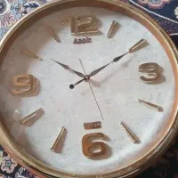 ساعت دیواری