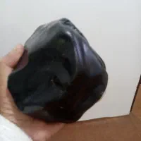 مشکوک به شهاب سنگ وقیمتی