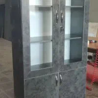 تخت وکمد وکتابخانه