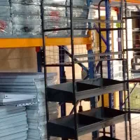آبشاری استند چیپس و پفک ذغال