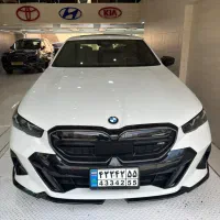بی‌ام‌و ۵۳۰ مدل ۲۰۲۴ پلاک دایم ارس