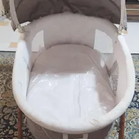 گهواره تاشو کنار تخت مادر بدنه چوبی فلزی|تخت و صندلی بچه|رشت, پارک شهر|دیوار