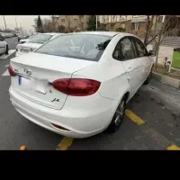 جک J4 سفید  آخر ۱۴۰۲