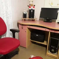 میز و صندلی کامپیوتر(بدون کامپیوتر)