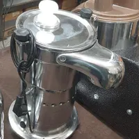 آبمیوه گیری صنعتی حرفه ای آب میوه گیری آکبند شرکتی