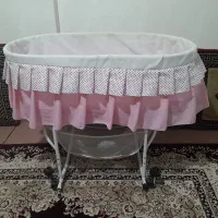 گهواره نوزاد|تخت و سرویس خواب|رشت, کوی حسینی|دیوار