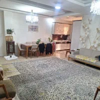 ۷۰ متر / فول  امکانات/ روبه آفتاب / شهرک آزادی