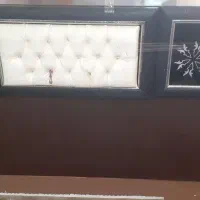 تخت خواب دو نفره   ۵۰۰ هزار تومان.سالم.کمد هدیه